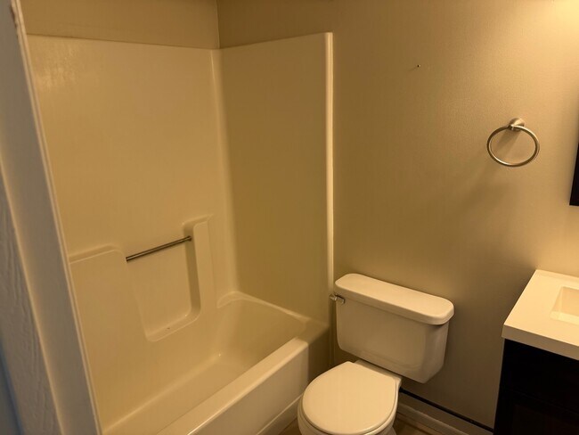 Photo - 315 E Van Dorn St