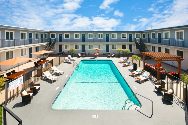 Bay View Pool