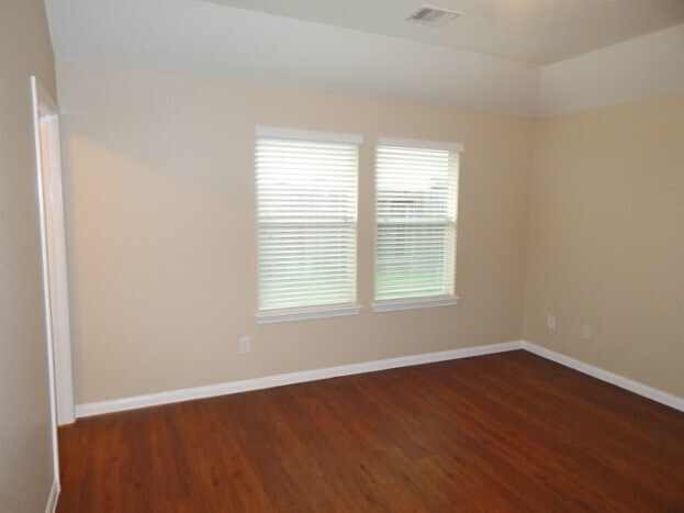 Photo - 19146 Sandelford Dr