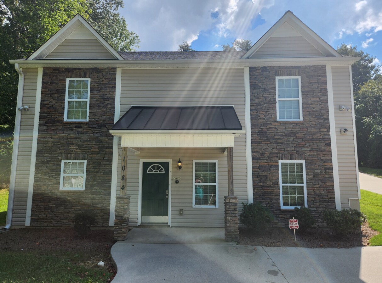 Photo - 1084 Ranch Dr Unit A - Listing