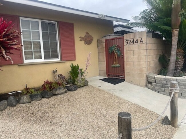 Building Photo - Beautifully Furnished 1 Bdrm 1 Bath House ...