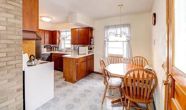 Photo - 1202 Cambridge Dr