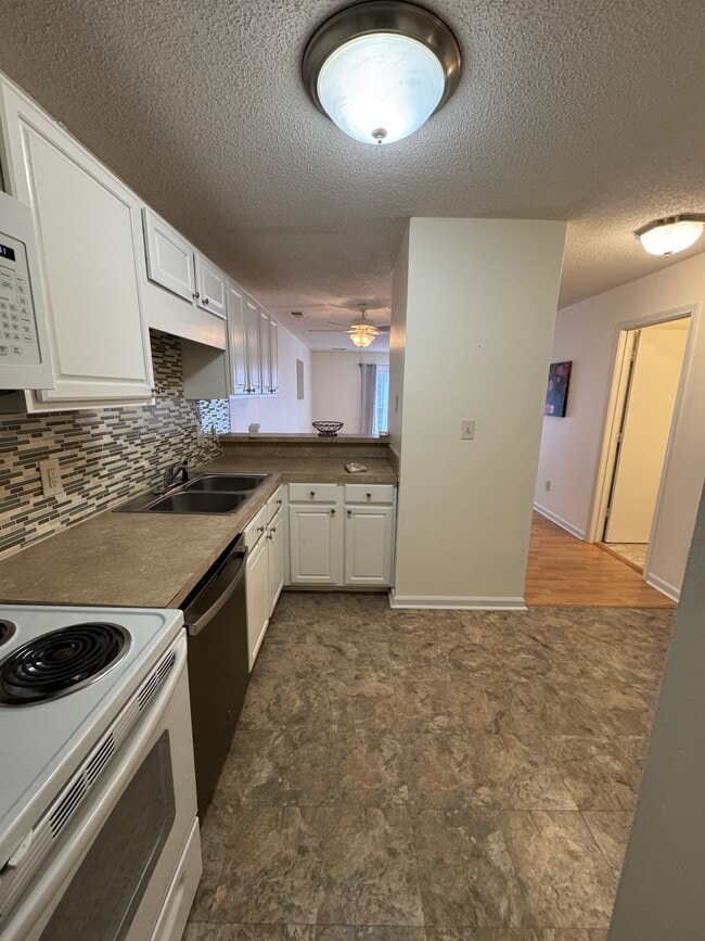 Photo - 7700 Porcher Dr