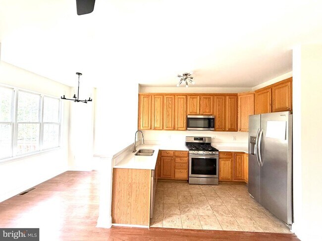 Photo - 2010 Capstone Cir