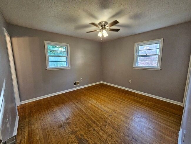 Photo - Spacious 3 Bedroom, 1.5 Bath House with Detached Garage