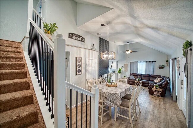 Photo - 114 Arkwright Dr