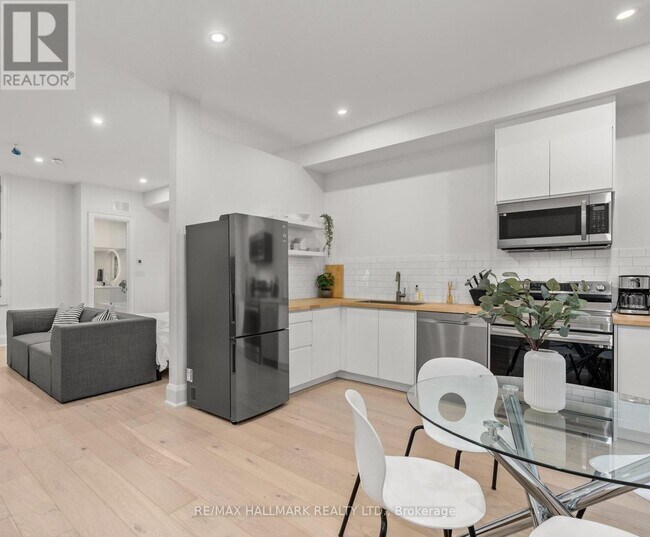 Photo - 12 Glenside Ave