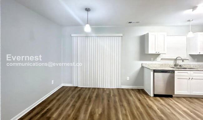 Photo - 2955 Fields Dr