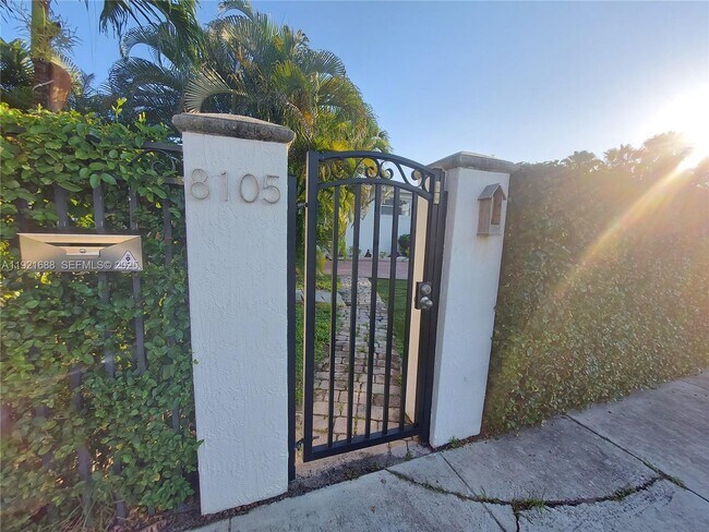 Photo - 8105 SW 17th Terrace