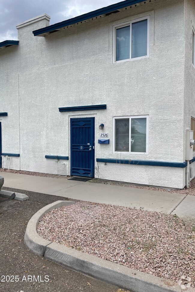 Building Photo - 2526 W Ocotillo Rd Rental