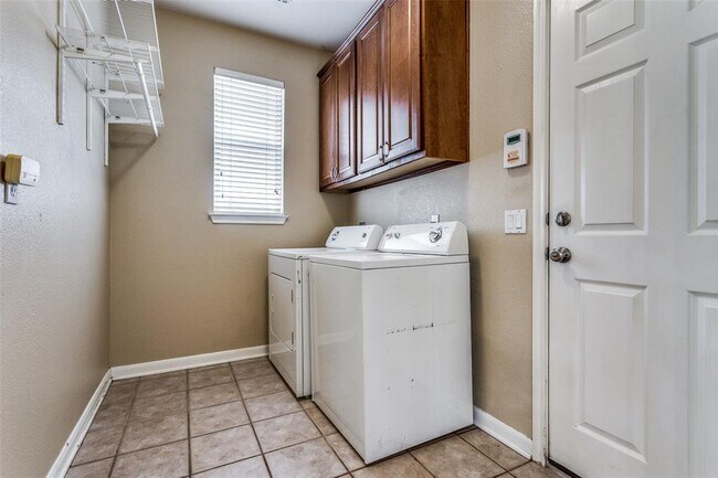 Photo - 4004 Canyon Glen Cir