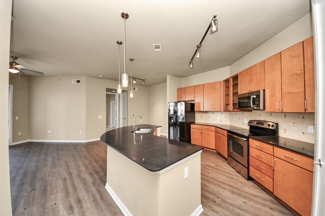 Photo - 5455 Richmond Ave. Unit 2011