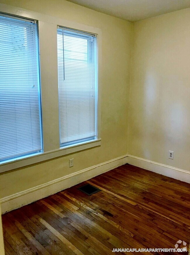 Building Photo - 108 Hyde Park Ave Rental