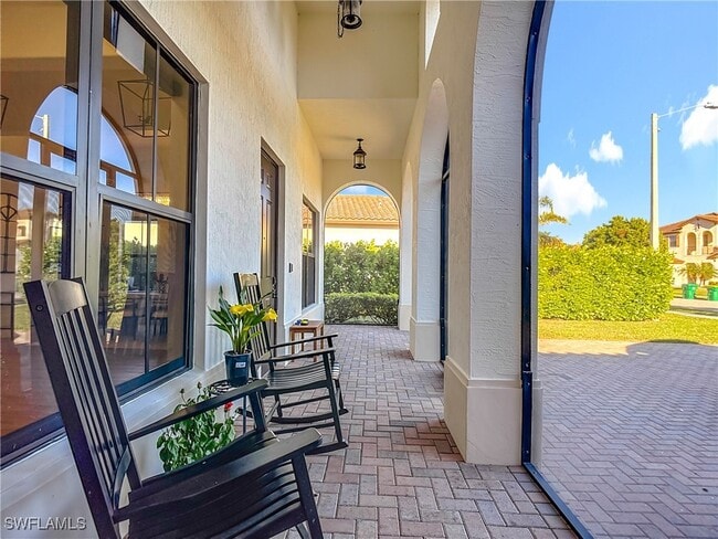 Photo - 5023 Salerno St