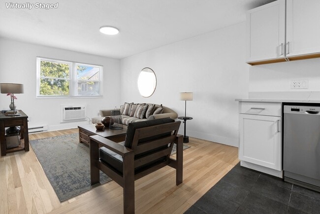 Photo - 303 Broadway Unidad C5