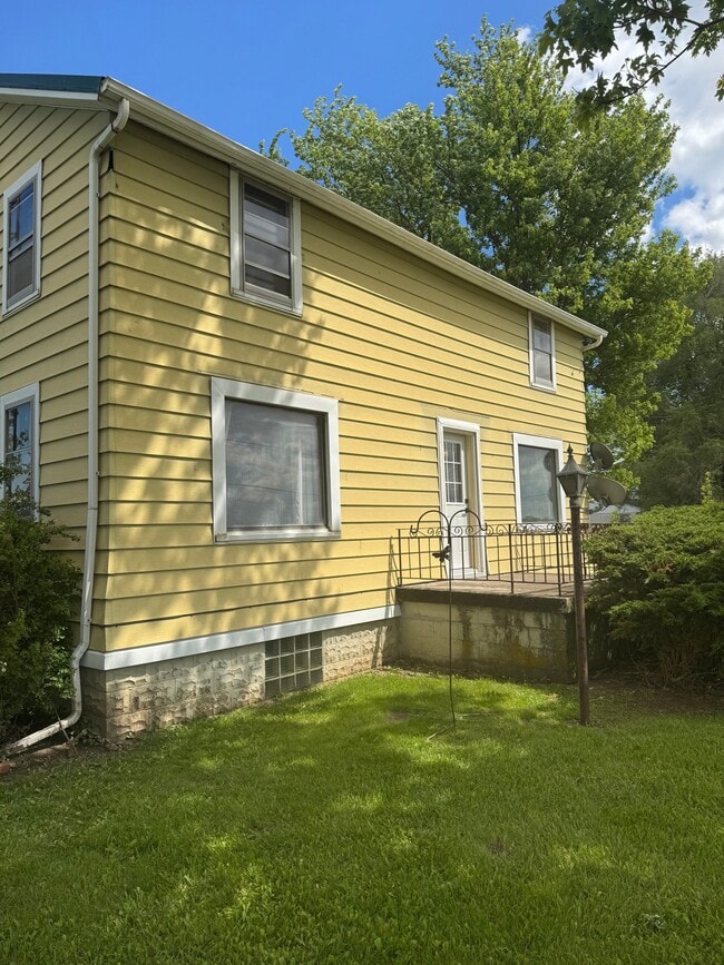Building Photo - 10530 E 1500 North Rd