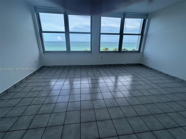 Photo - 2899 Collins Ave Unit 731