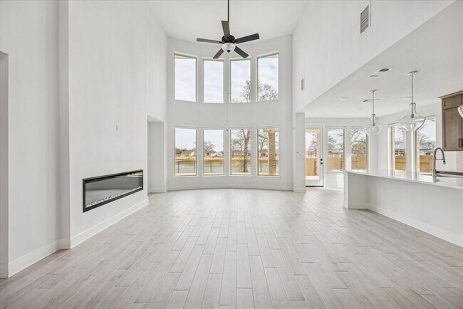 Photo - 119 Bottlebrush Cv