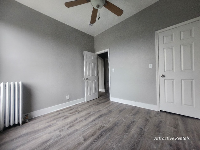 Photo - 634 E 44th St