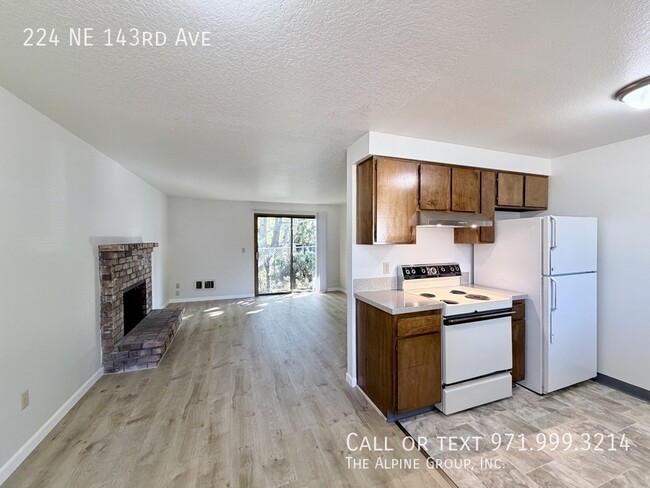 Building Photo - 224 NE 143rd Ave
