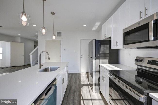 Photo - 211 E Union St