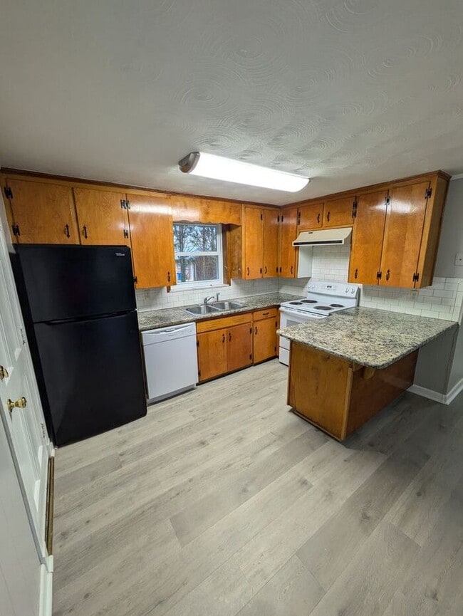 Photo - 2BD/1BA Unit in Hickory