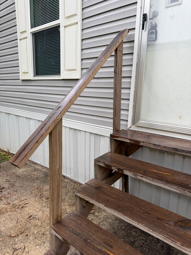 Photo - 1608 Golden Springs Rd