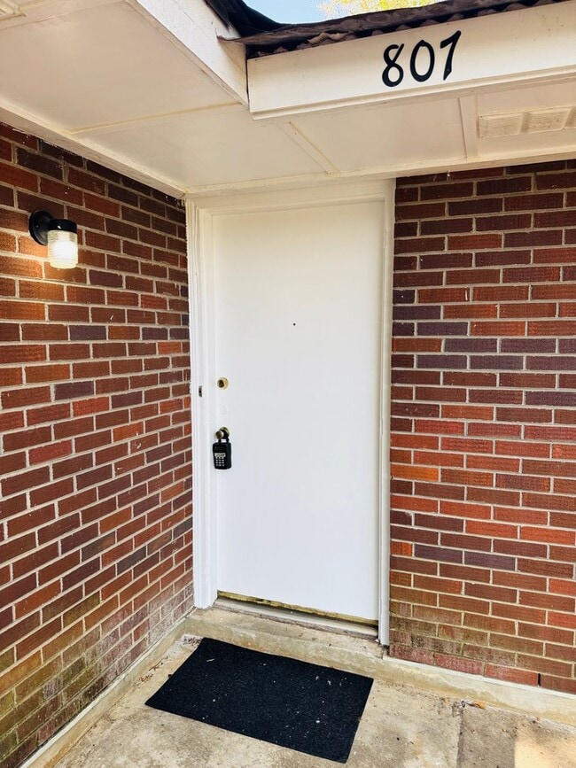 Photo - Hello Sunny 3 Bedroom / 1 Bathroom in Mont...
