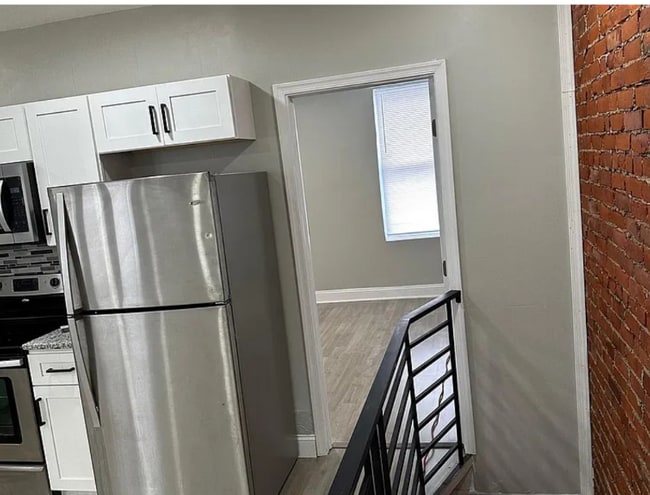 Photo - 417 N Salford St Unidad B