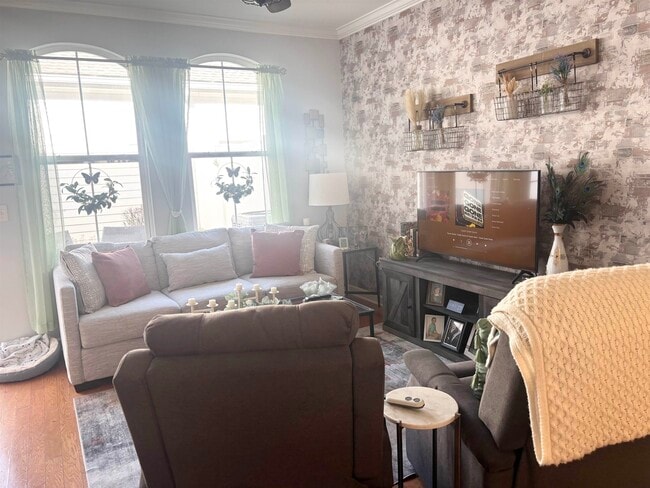 Photo - 3792 Alexandria Ave