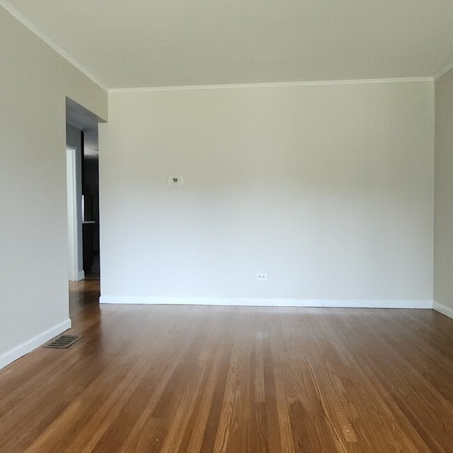 Photo - 9810 Warren Ave