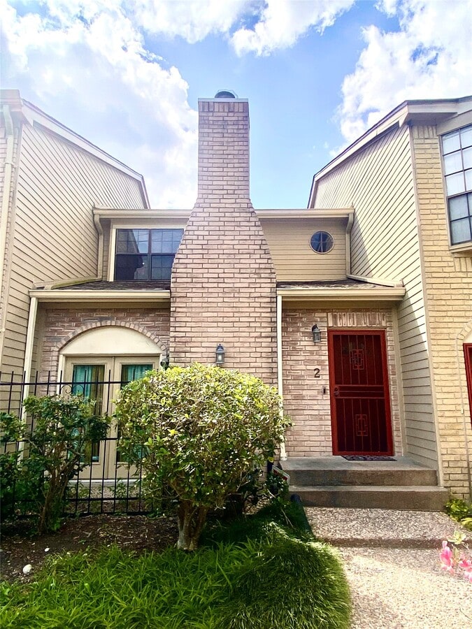 Photo - 7350 Kirby Dr Unit 2