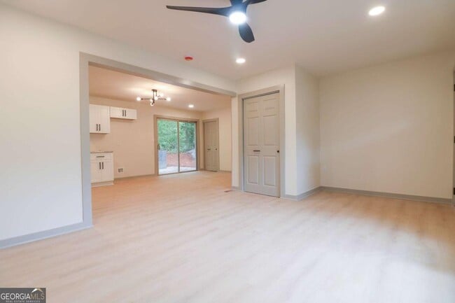 Photo - 4396 Greenleaf Cir SW