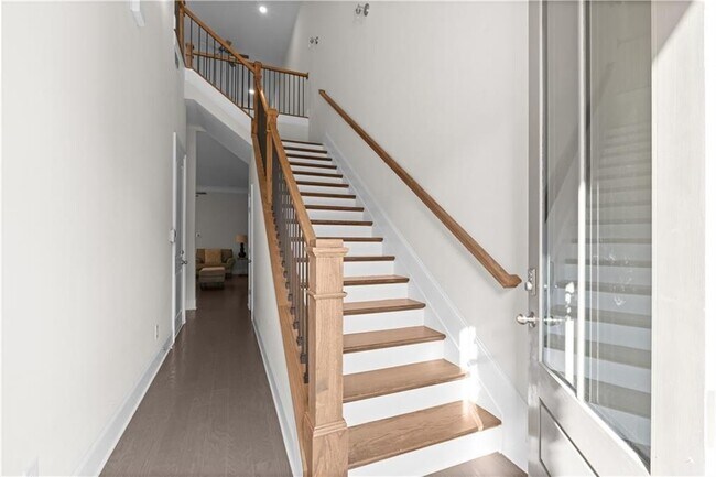 Photo - 648 Stickley Oak Way