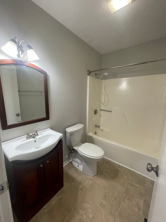 Cozy Townhome located in West Knox