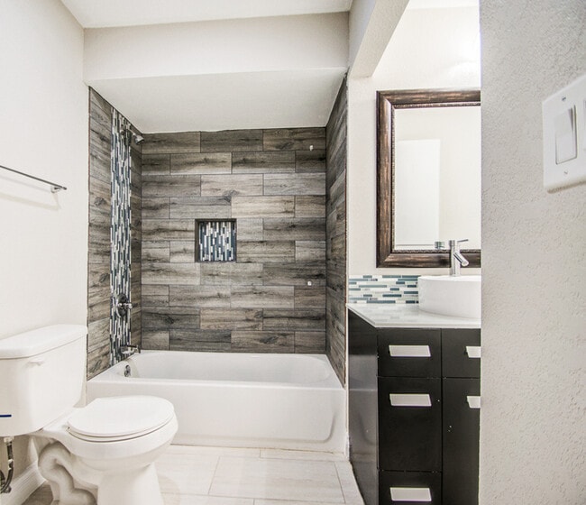 Photo - Beautifully remodeled corner 4/2 with pool...