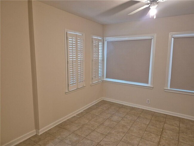 Photo - 49 Monet Ct NW