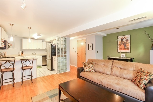 Photo - 2839 N Burling St Unit G