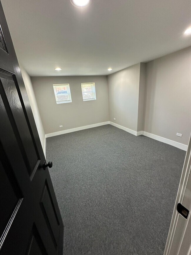 Photo - 1056 W 81st St Unidad 1
