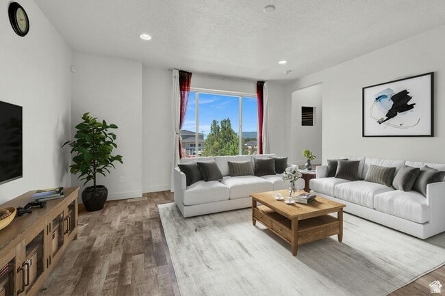 Photo - 1726 Thira Ln