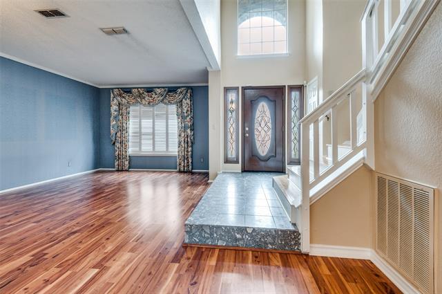 Photo - 1400 Endicott Dr