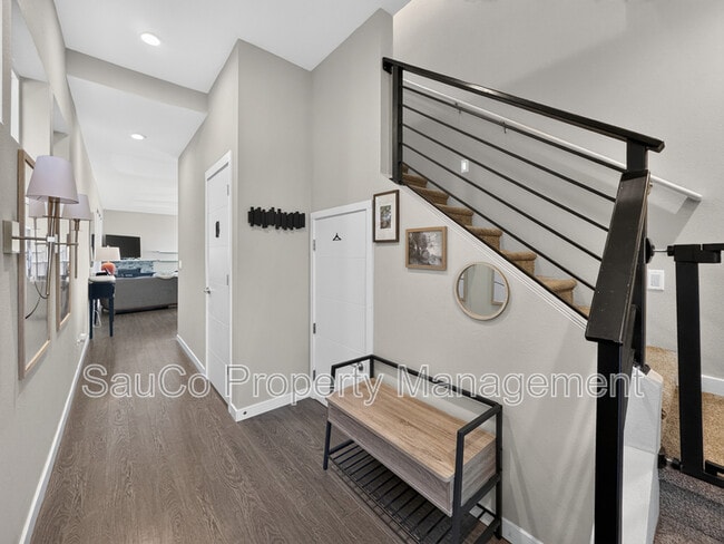 Photo - 832 SE Cedar St