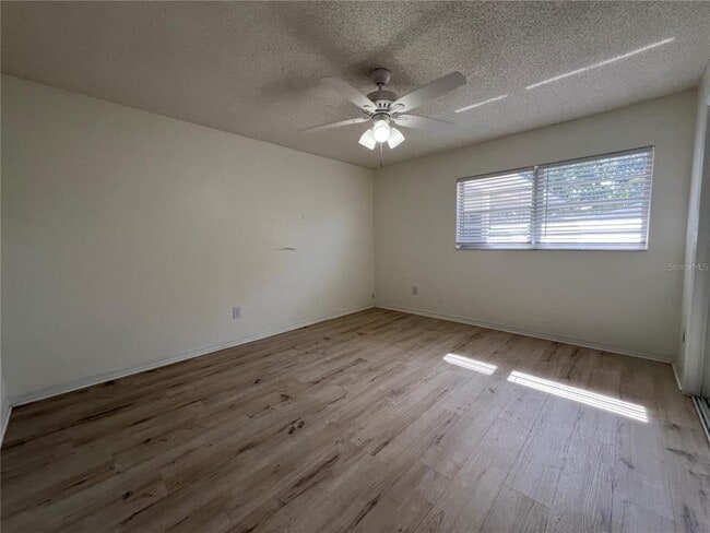 Photo - 1238 Woodmere Dr