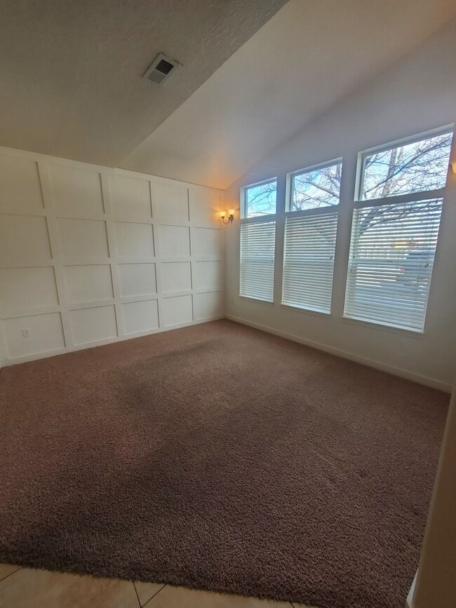 Photo - Huge 2 Bedroom Townhome for Rent at The District!