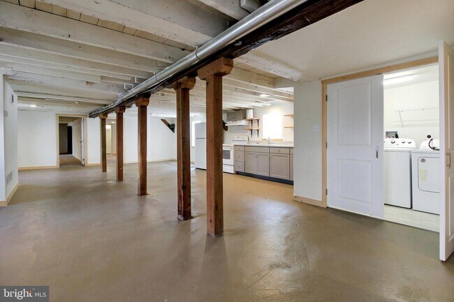 Photo - 64 Beulah Rd Unit 4