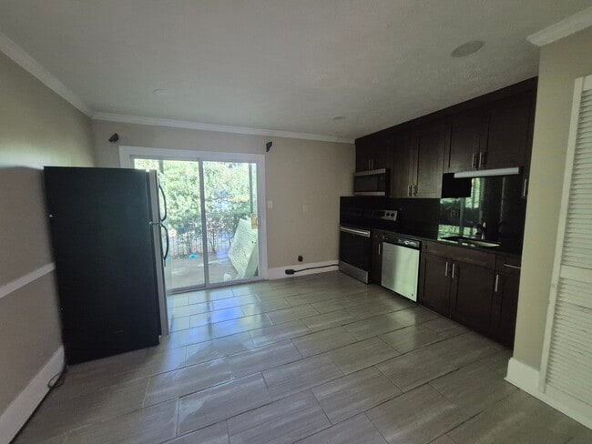 Building Photo - 373 Stone Mountain St Unit 373- E1