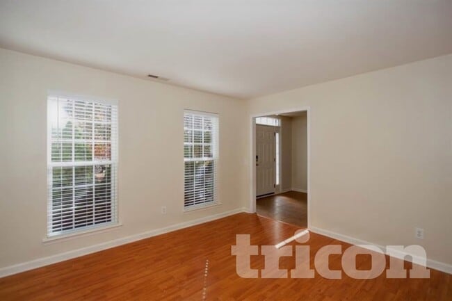 Photo - 1404 Weston Ln