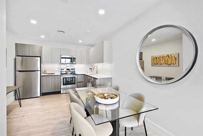 Photo - 136-144 Summit Ave Unidad 609