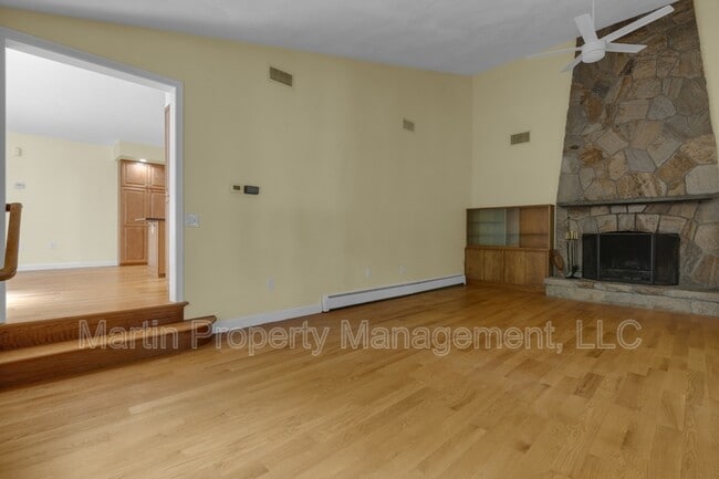 Photo - 52 Rayburn Rd