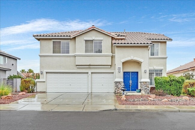Building Photo - Desirable 4 Bedroom Home with Pool near Summerlin!